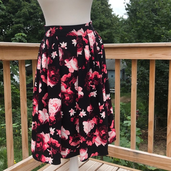 eva mendes for New York & Company Dresses & Skirts - Eva Mendez floral skirt